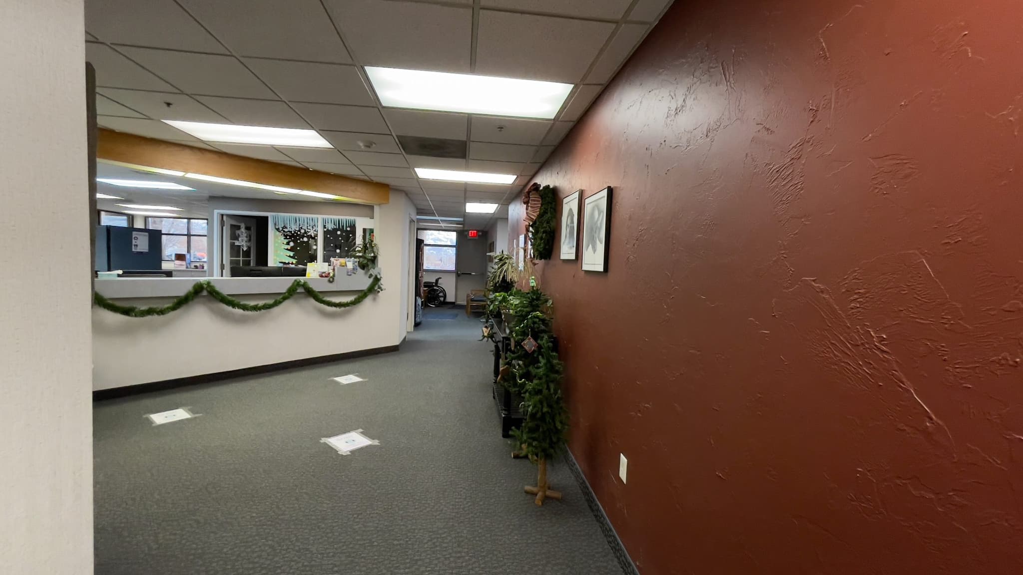 Image of North Valley AF clinic hallway