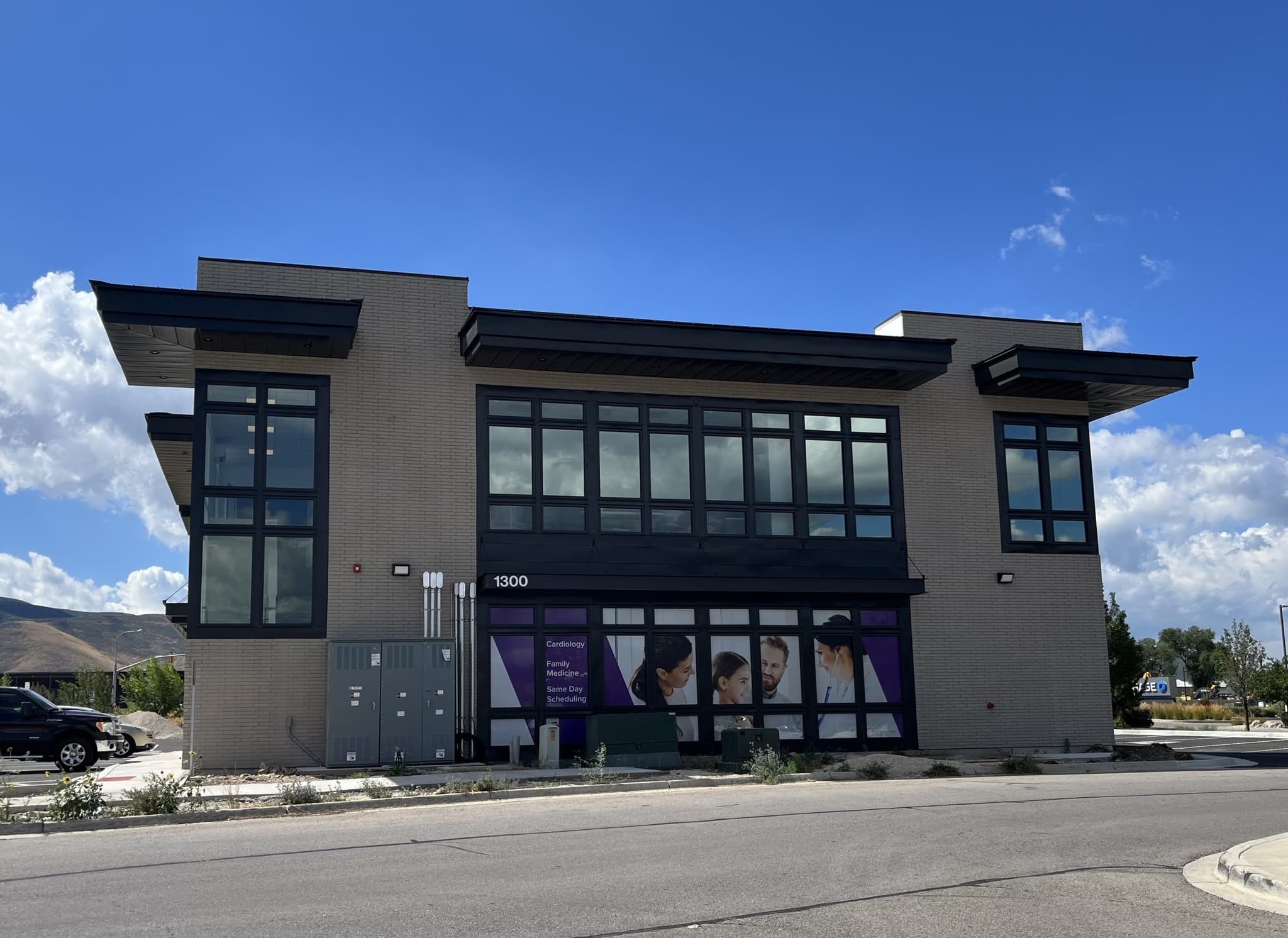 Image of side view from a different parking lot of Heber Family Medicine. Come visit Heber Family Medicine in North Utah for your family medicine needs, available to all!
