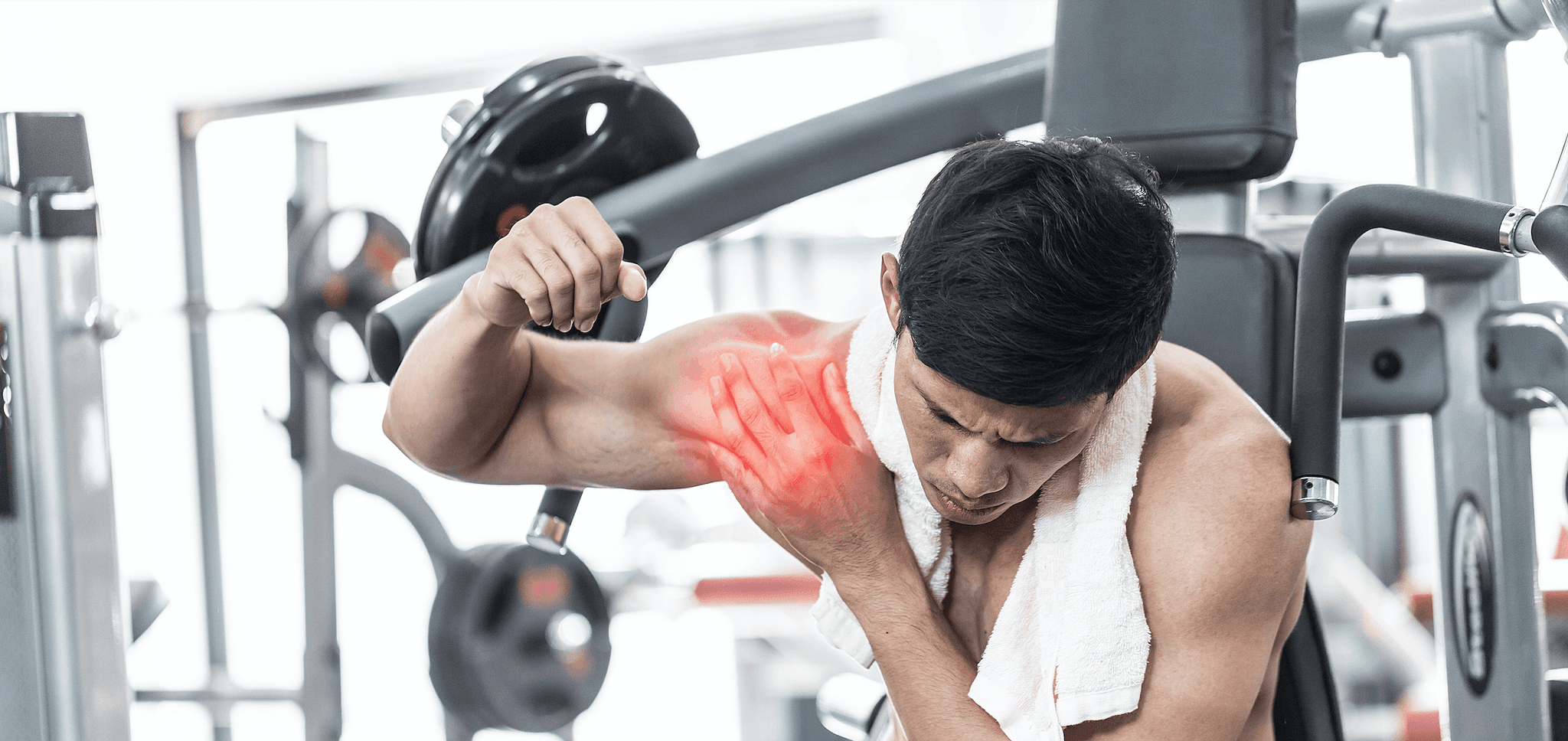 Picture of Man with shoulder injury at the gym