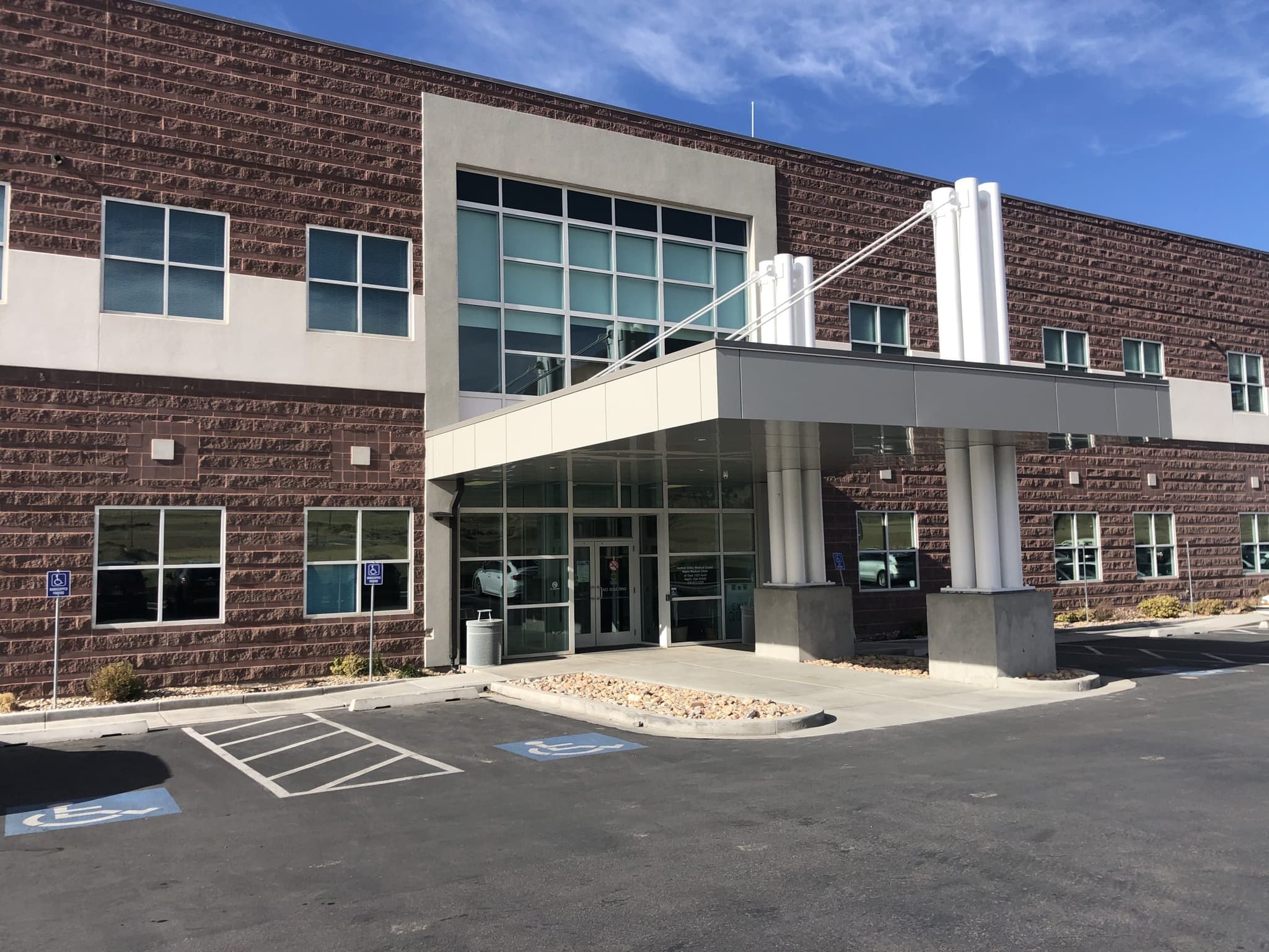 Image of Nephi Clinic Outside