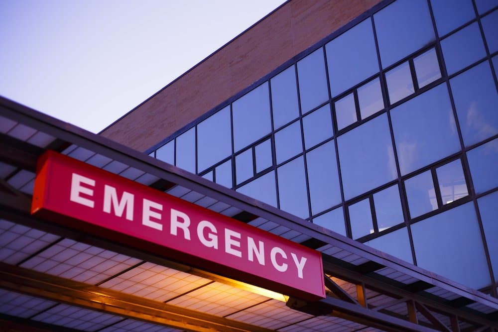 Picture of emergency room bloody nose doctor screen