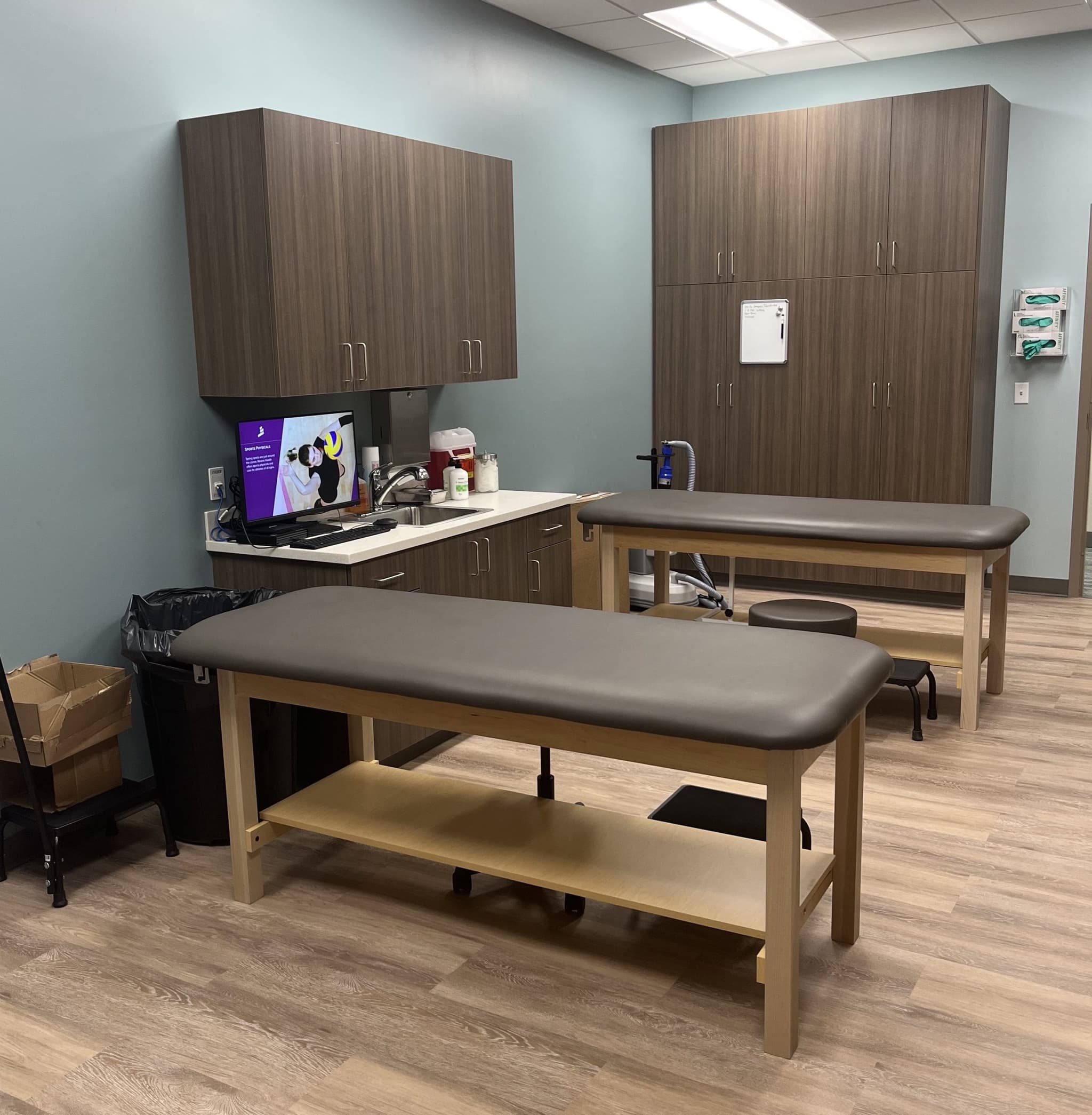 Image of Saratoga Springs Orthopedics offers care for Back & neck, fractures and more. Schedule now.