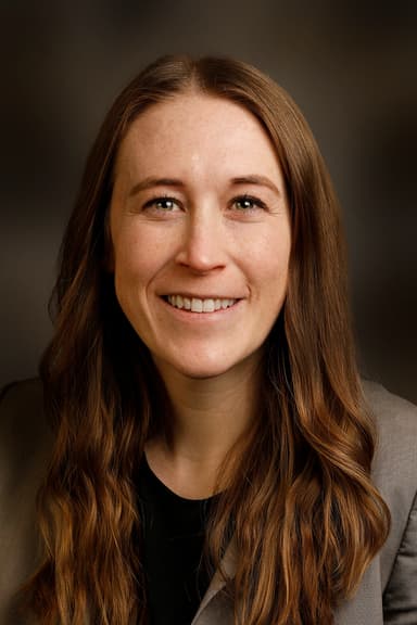 Picture of Lindsie Bastian, PA