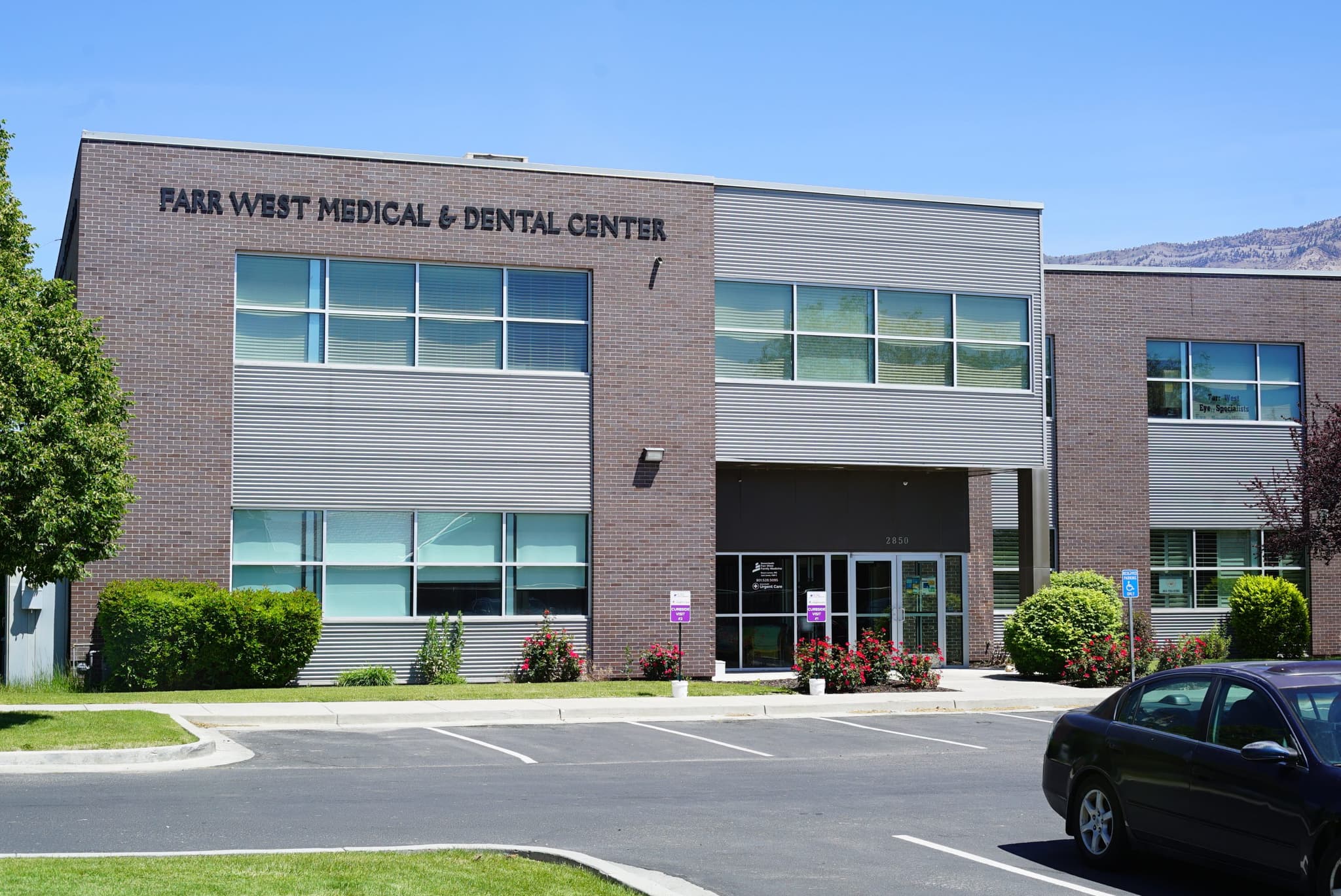 exterior of reverehealth Farr West building