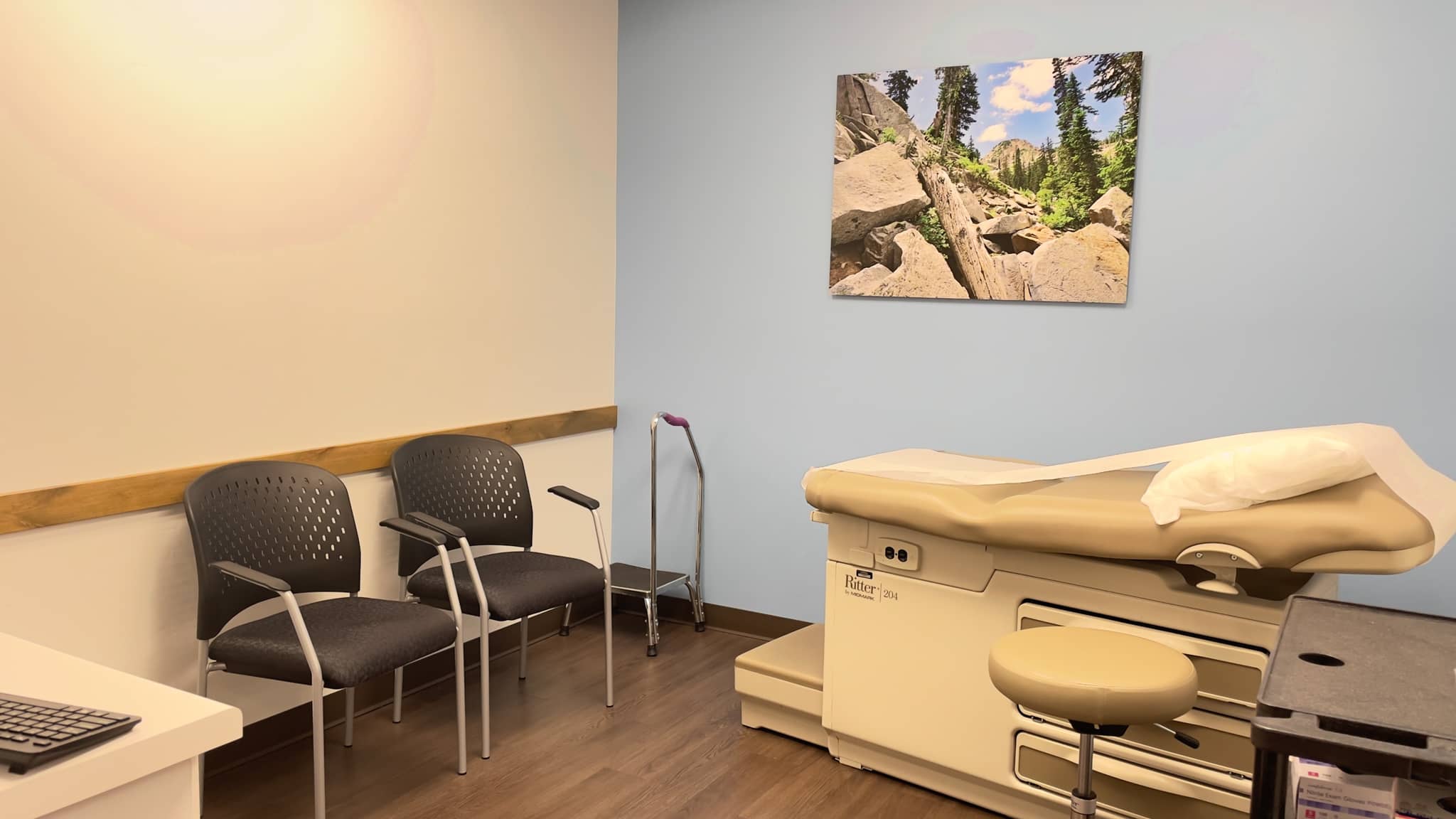 Lehi Willowcreek Family medicine and urgent care examining room